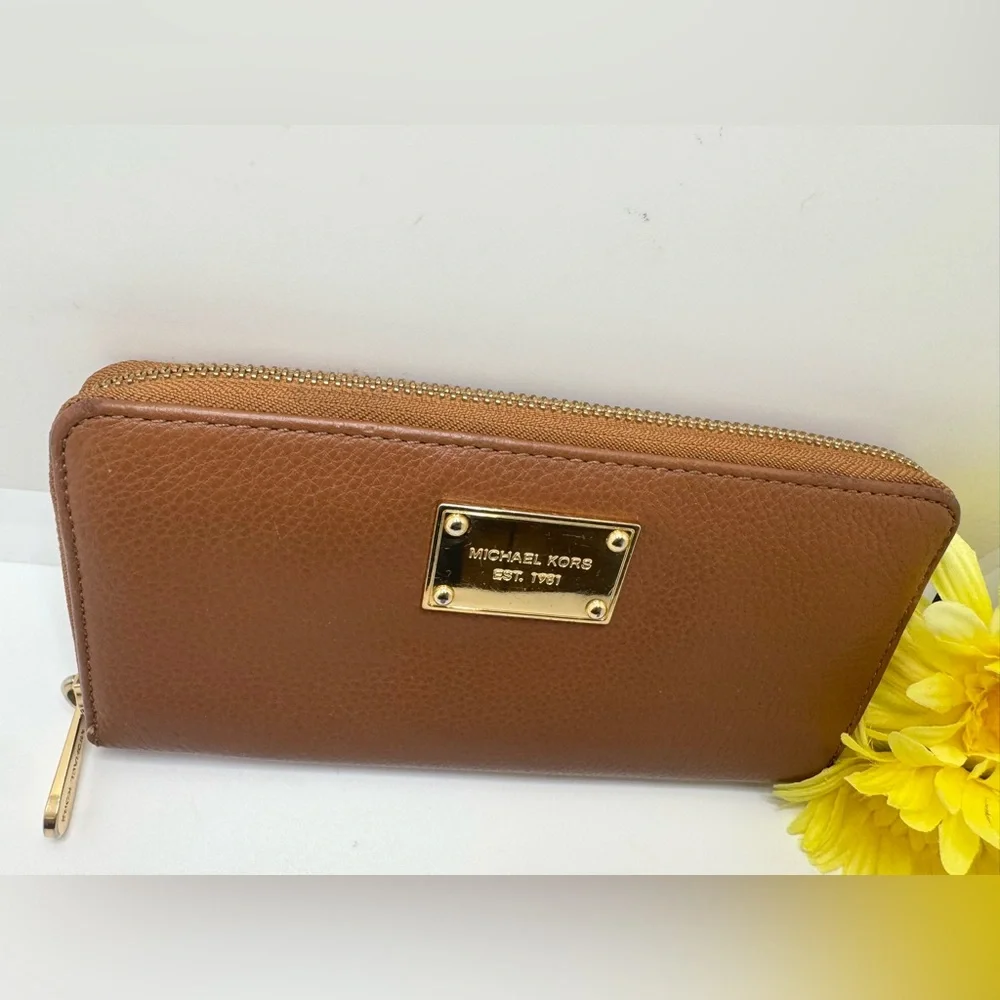 Michael Kors Chestnut Leather Zip Around Wallet Clutch Gold Accents